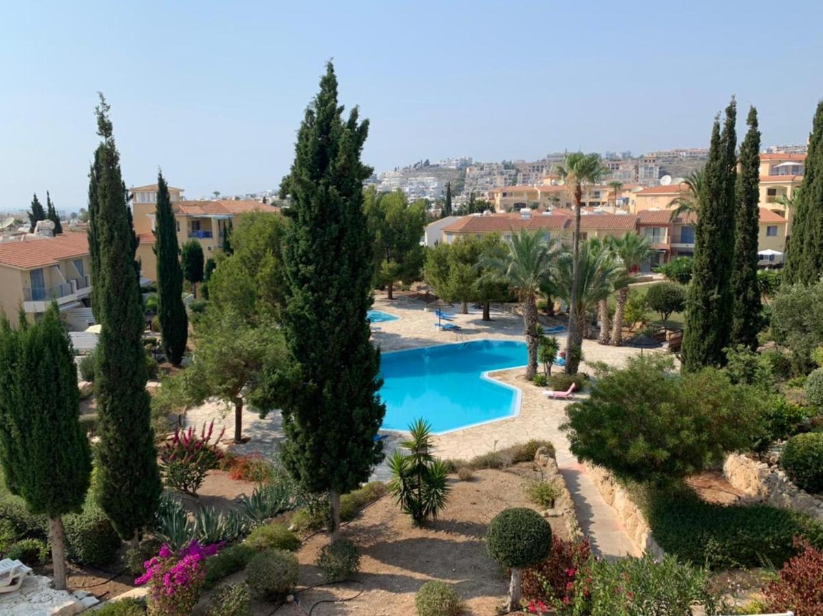 Regina Gardens - Spacious 3 Bed, 2 Bath Maisonette Paphos Exteriér fotografie