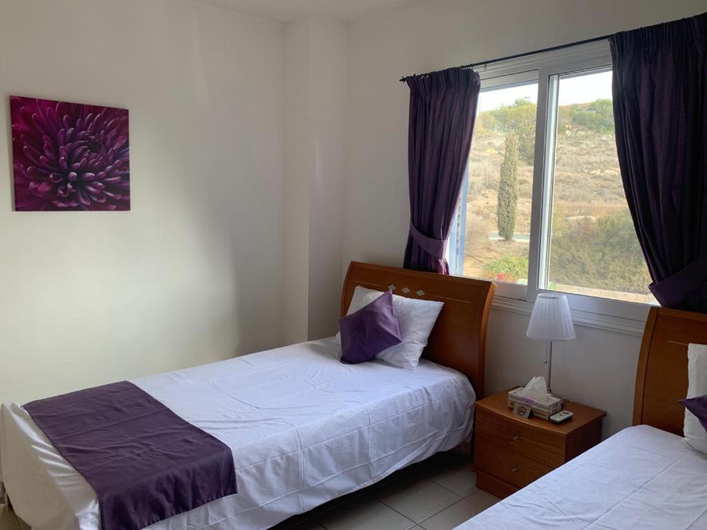 Regina Gardens - Spacious 3 Bed, 2 Bath Maisonette Paphos Exteriér fotografie