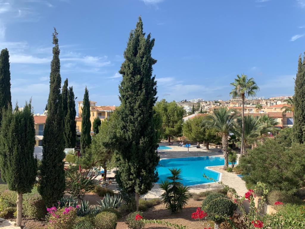 Regina Gardens - Spacious 3 Bed, 2 Bath Maisonette Paphos Exteriér fotografie
