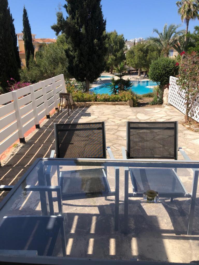 Regina Gardens - Spacious 3 Bed, 2 Bath Maisonette Paphos Exteriér fotografie
