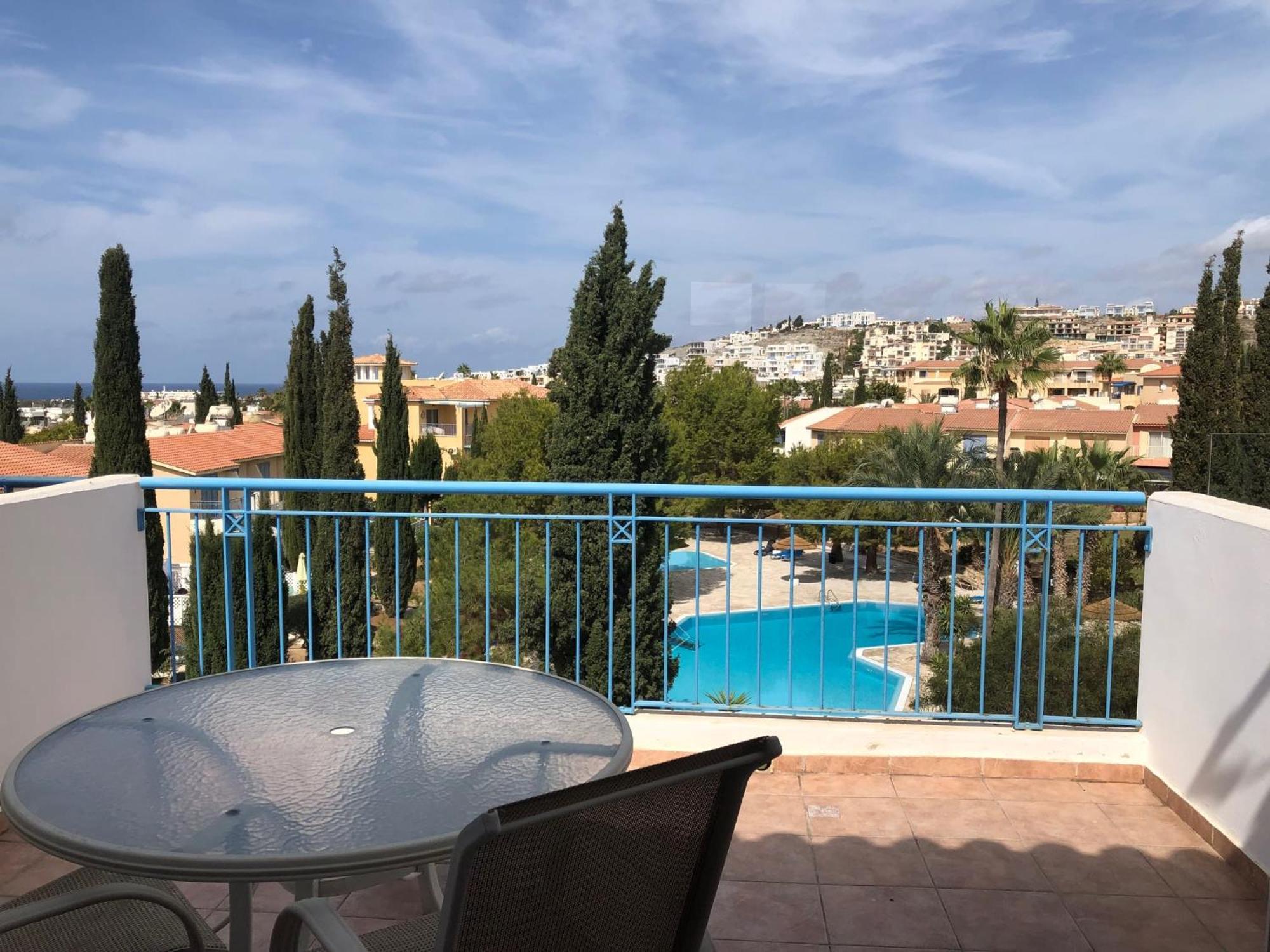 Regina Gardens - Spacious 3 Bed, 2 Bath Maisonette Paphos Exteriér fotografie