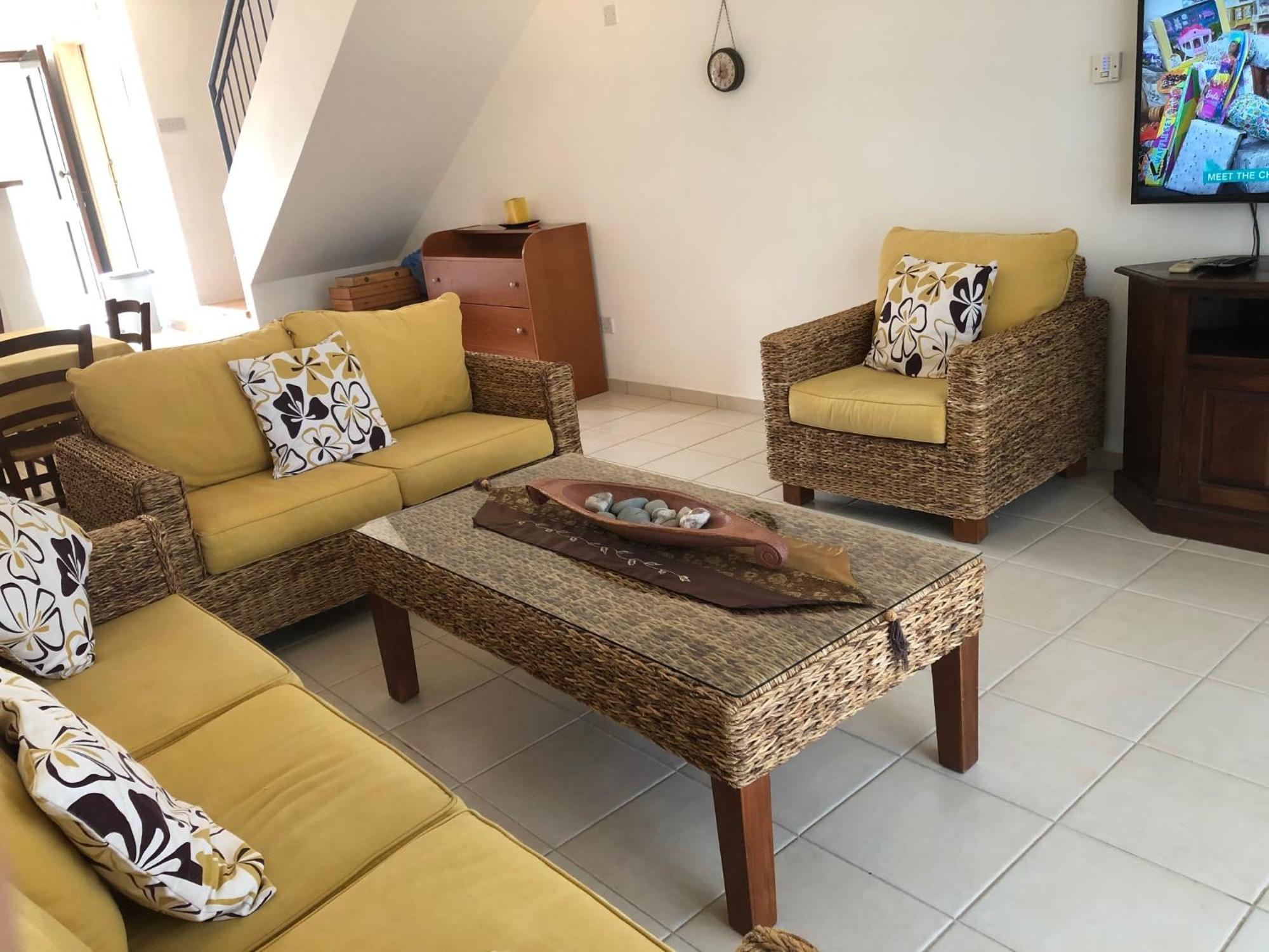 Regina Gardens - Spacious 3 Bed, 2 Bath Maisonette Paphos Exteriér fotografie